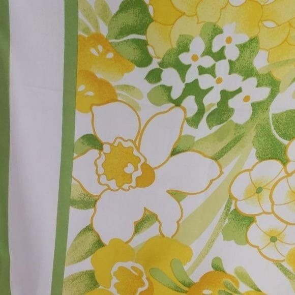 Vtg Avon SM Kent Yellow Floral Print‎ Scarf - Picture 6 of 8